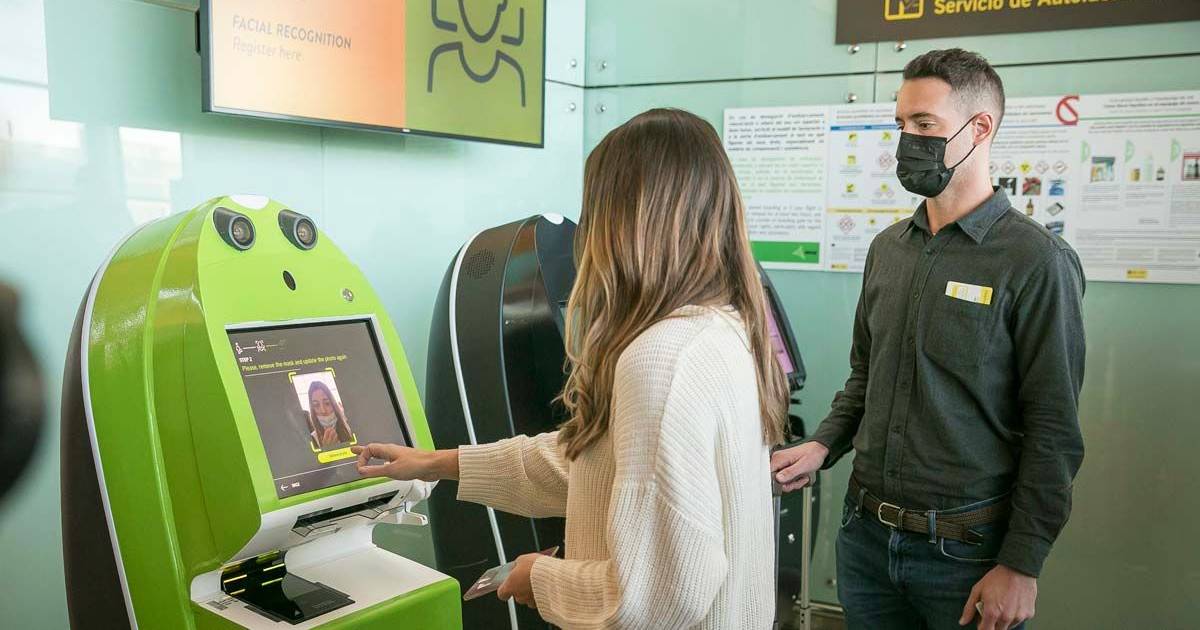 Аэропорт Барселоны тестирует систему распознавания лиц пассажиров