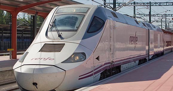Новый сверхскоростной поезд начнет курсировать в Испании летом 2022 года